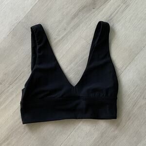 Lululemon Athletic Womens One Size V-Neck  Black Sports Bra